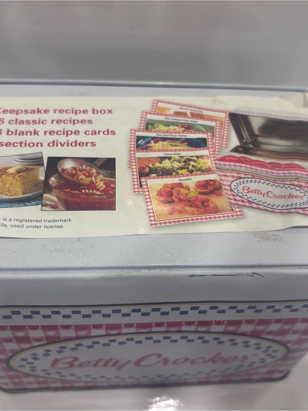 Vintage Betty Crocker metal recipe holder tin w cards and dividers gingham red - Picture 2 of 6